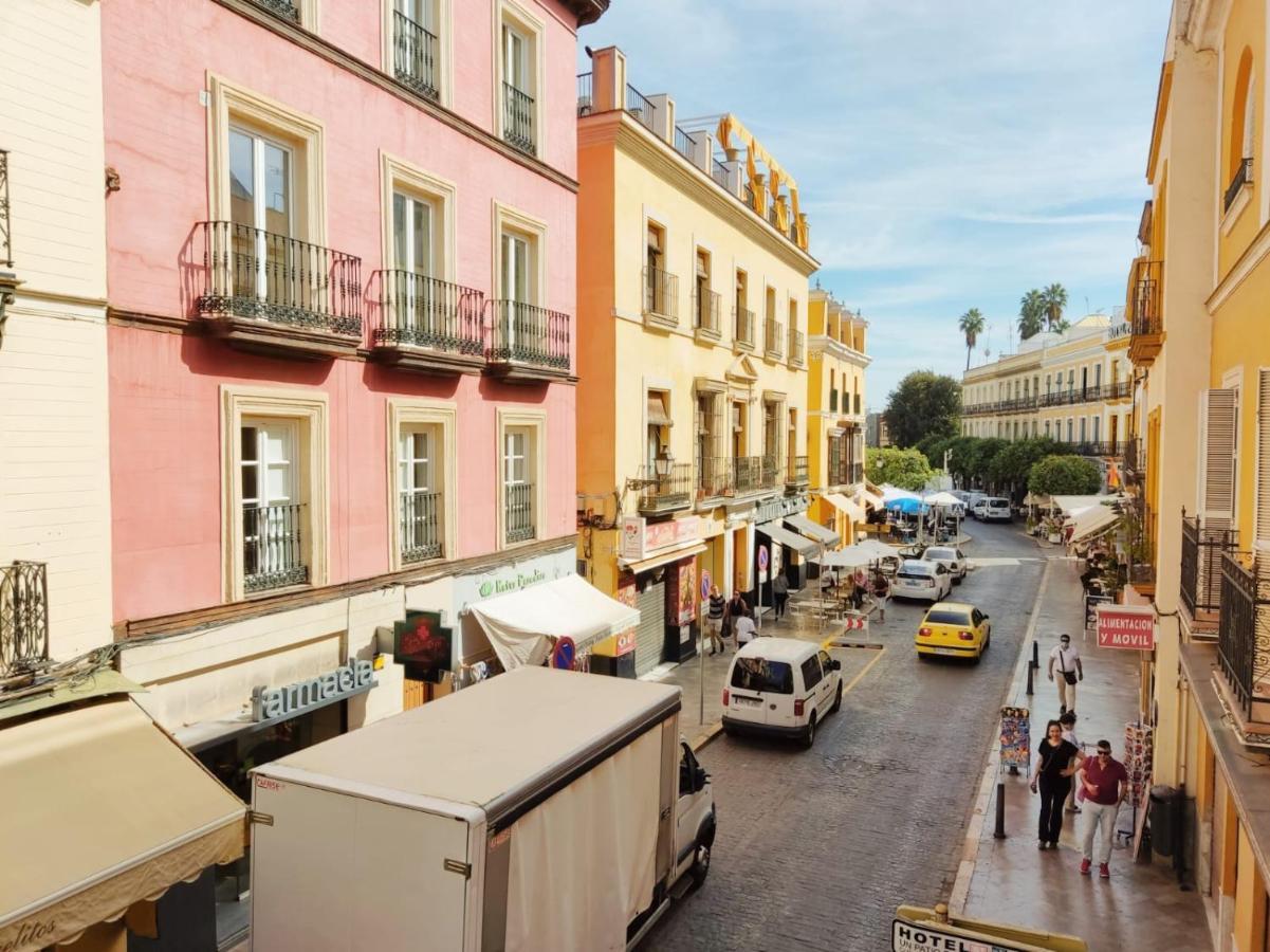 Homeyseville- Bright Apartment At Santa Cruz 6 Pax, Parking Optional Luaran gambar