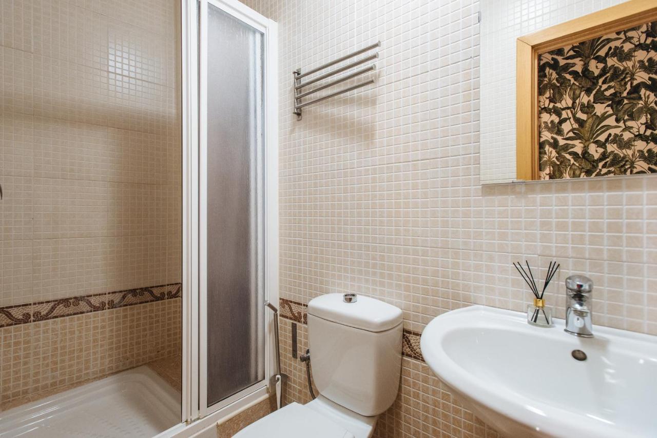 Homeyseville- Bright Apartment At Santa Cruz 6 Pax, Parking Optional Luaran gambar