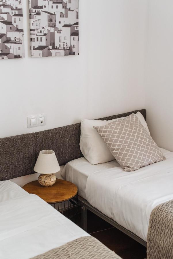 Homeyseville- Bright Apartment At Santa Cruz 6 Pax, Parking Optional Luaran gambar