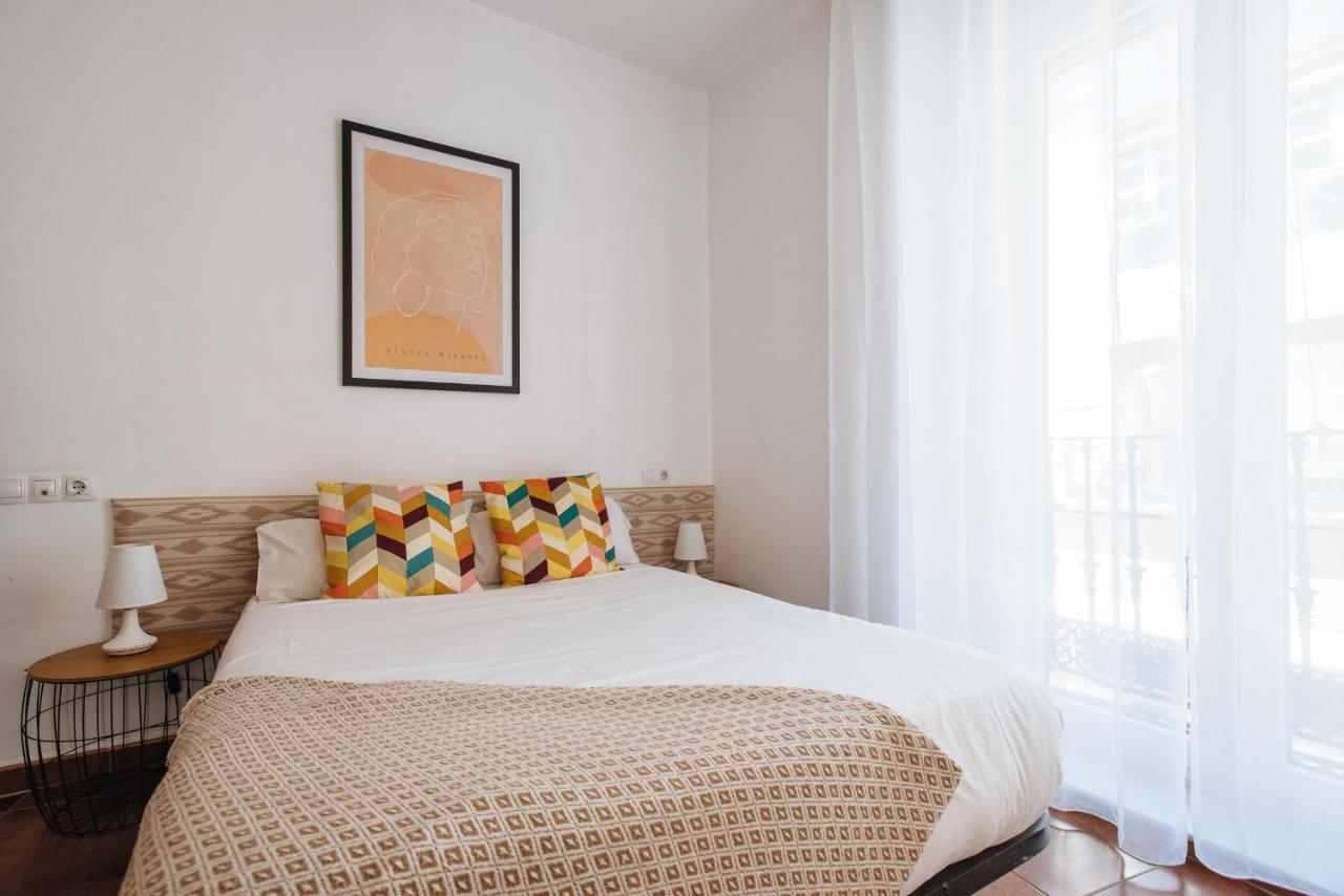 Homeyseville- Bright Apartment At Santa Cruz 6 Pax, Parking Optional Luaran gambar