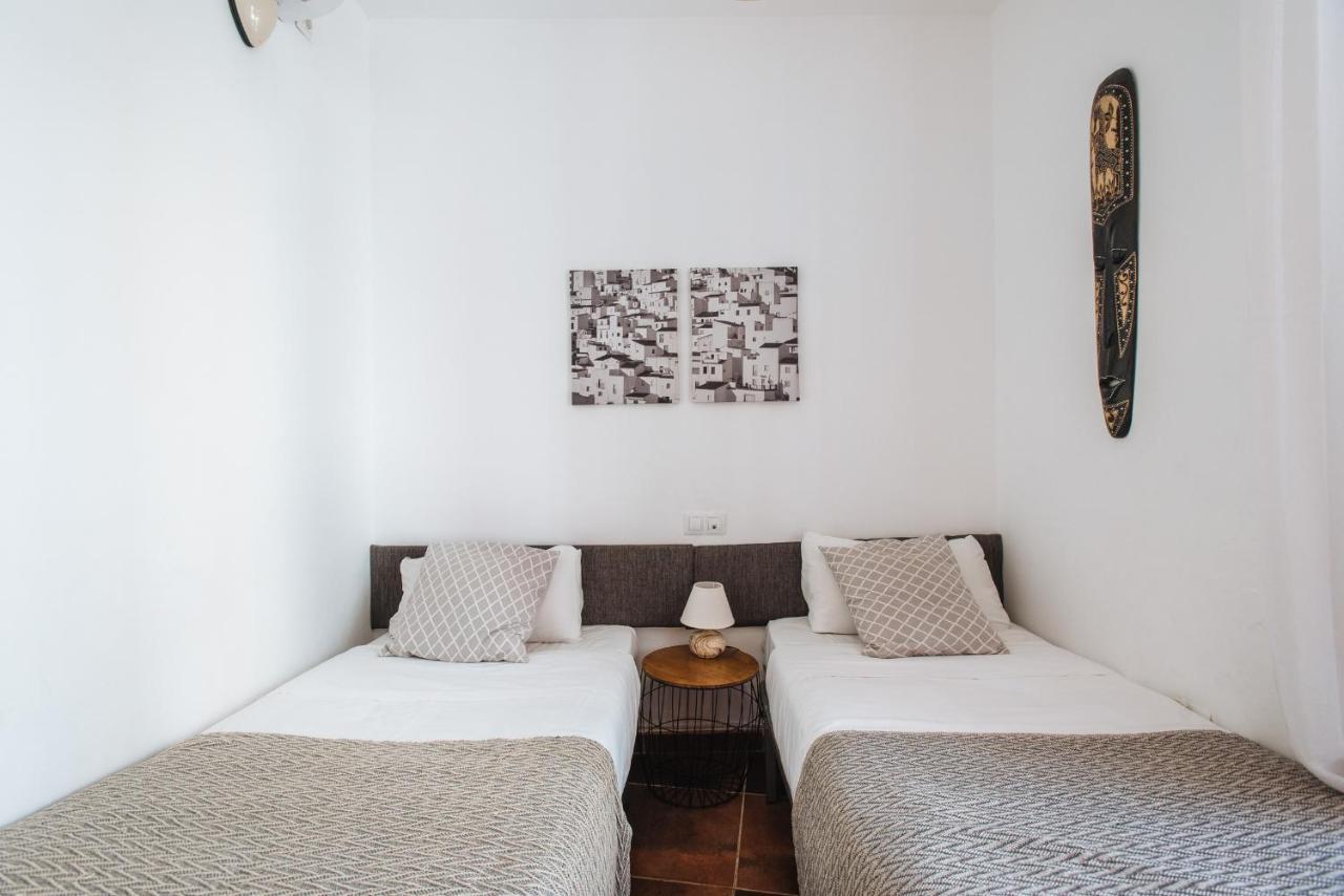 Homeyseville- Bright Apartment At Santa Cruz 6 Pax, Parking Optional Luaran gambar